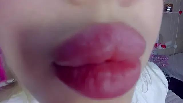 ElinOceanX from StripChat is Freechat