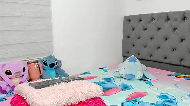 Try girls webcam shows. Sweet cute Free Performers.