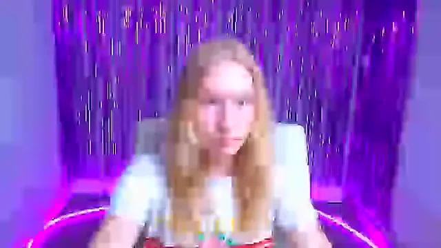 Elizabeth_Kissa from StripChat is Freechat