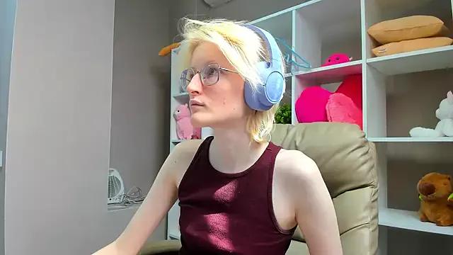 Try girls webcam shows. Sweet cute Free Performers.