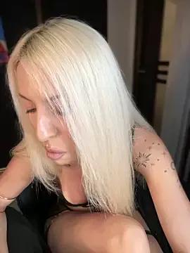 Ella_Charm from StripChat