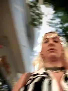 Ella_Charm from StripChat