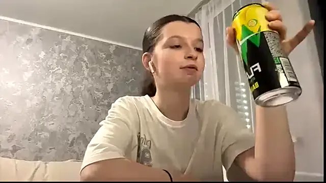 Freechat EllieBerrie on StripChat