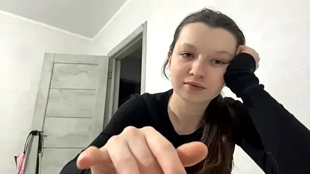 Freechat EllieBerrie on StripChat