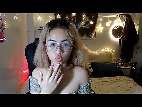 Try girls webcam shows. Sweet cute Free Performers.