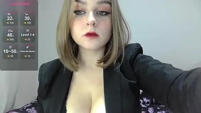 ELLY_REY from StripChat is Freechat