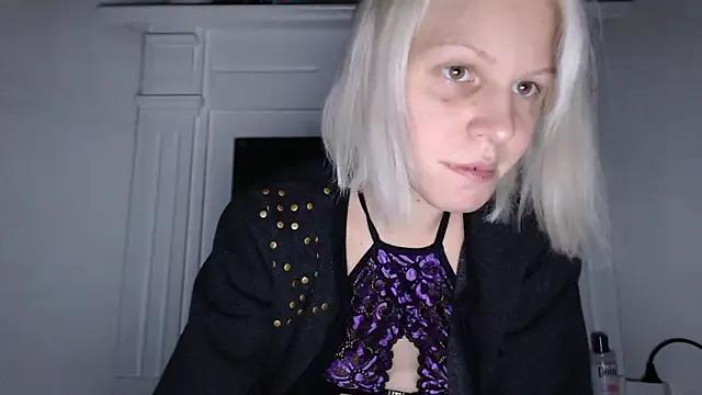 ElssaRush from StripChat is Freechat