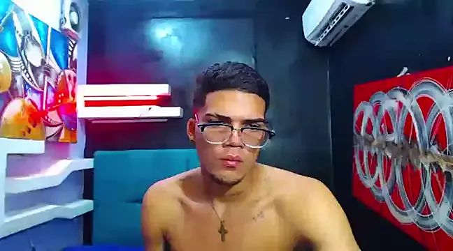 elvert_hot from StripChat is Freechat