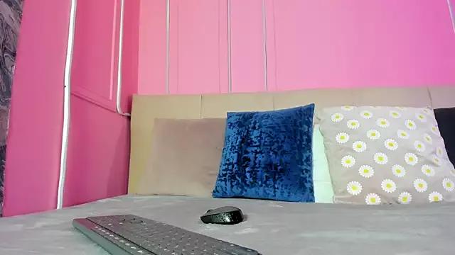Try girls webcam shows. Sweet cute Free Performers.