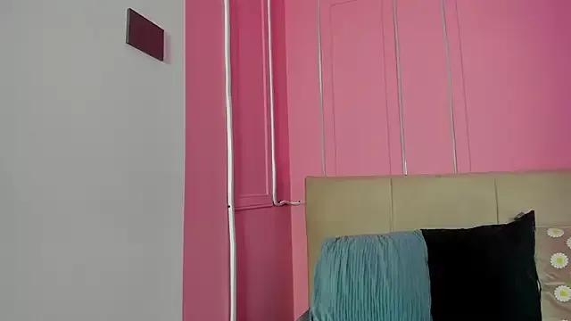 Try girls webcam shows. Sweet cute Free Performers.