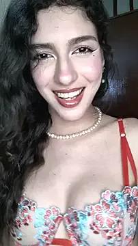 Emily-hottson from StripChat is Freechat