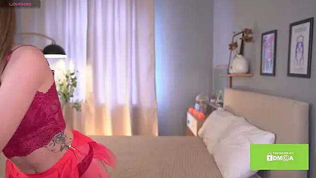 Emily5Dream from StripChat is Freechat