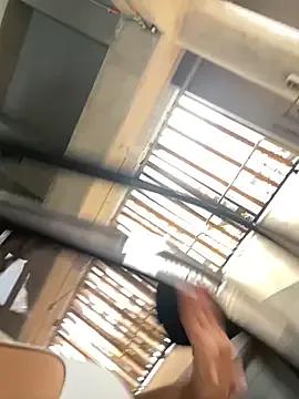 EmilyHarperr from StripChat is Freechat