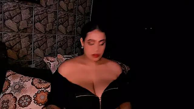 Emmacamille from StripChat