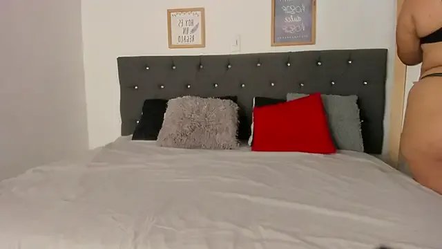 Freechat EmmadaSilva on StripChat