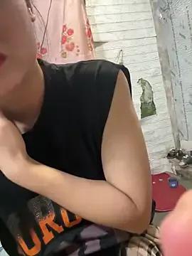 EmmaGa from StripChat