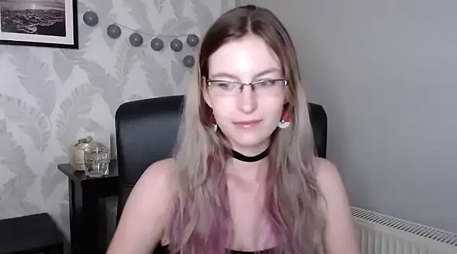 Freechat emmaxDelight on StripChat