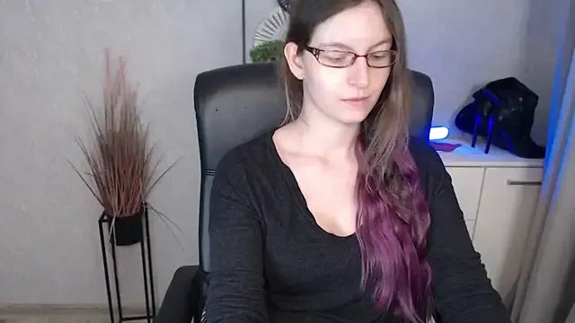 Freechat emmaxDelight on StripChat