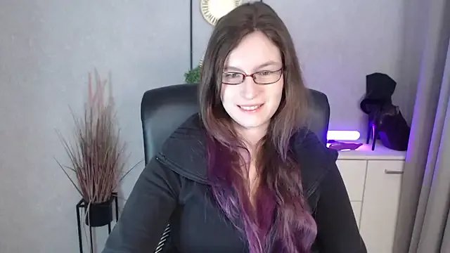 Freechat emmaxDelight on StripChat