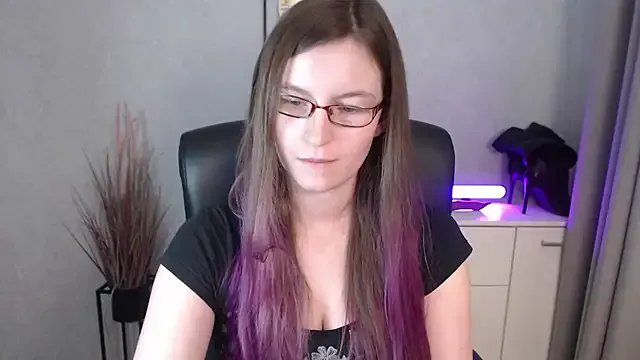 Freechat emmaxDelight on StripChat