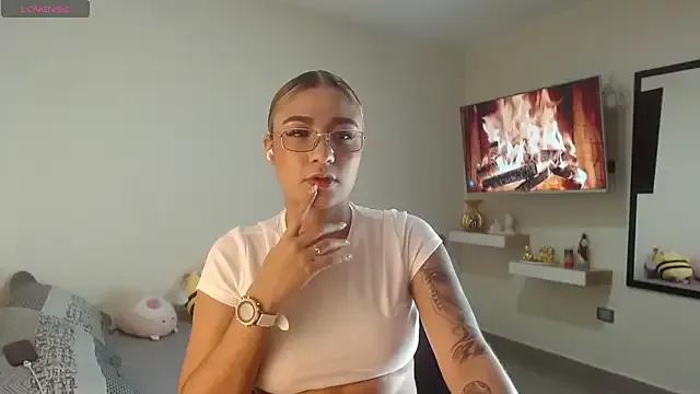 Try girls webcam shows. Sweet cute Free Performers.
