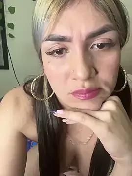 Emmy_flow on StripChat 