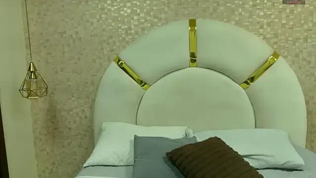 emmy_rose25 from StripChat is Freechat