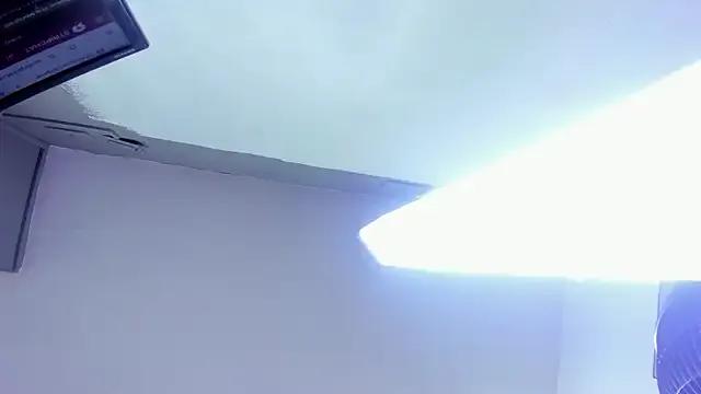 Emperatris_23 from StripChat