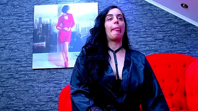 ErikaSins from StripChat is Freechat