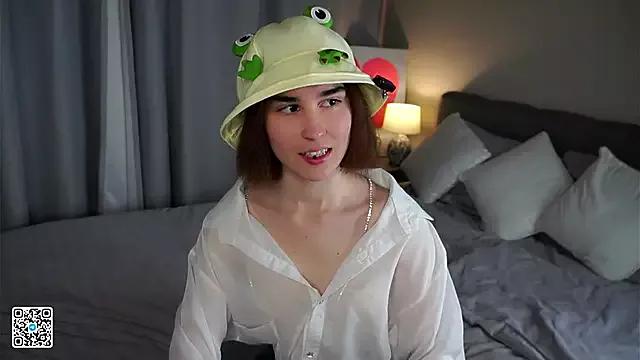 ErleneCodd from StripChat is Freechat