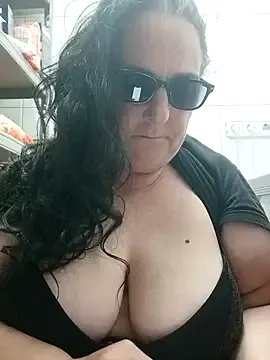 Freechat eroticjessitop on StripChat