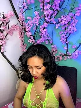 Esmeraldagh_ from StripChat is Freechat