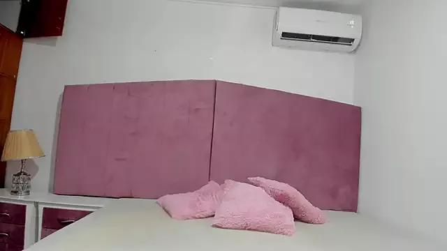 Try girls webcam shows. Sweet cute Free Performers.