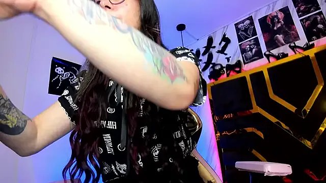 Freechat Evangelinejoness_ on StripChat