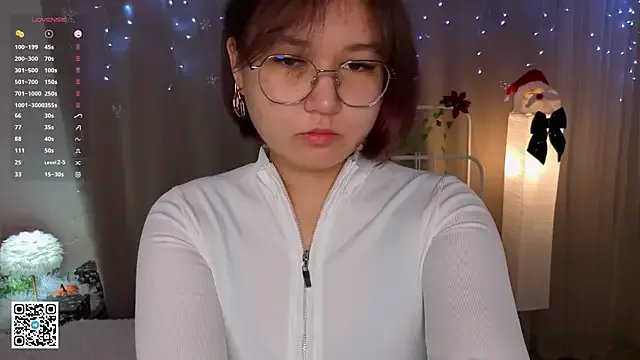 EvelinaKilner from StripChat is Freechat