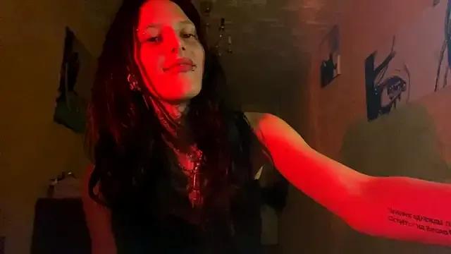 EvelynDiamond from StripChat is Freechat
