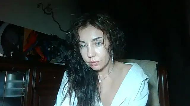 Felariss from StripChat is Freechat