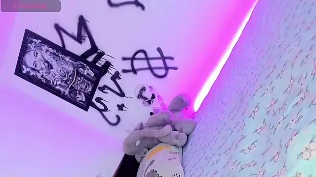 Try girls webcam shows. Sweet cute Free Performers.