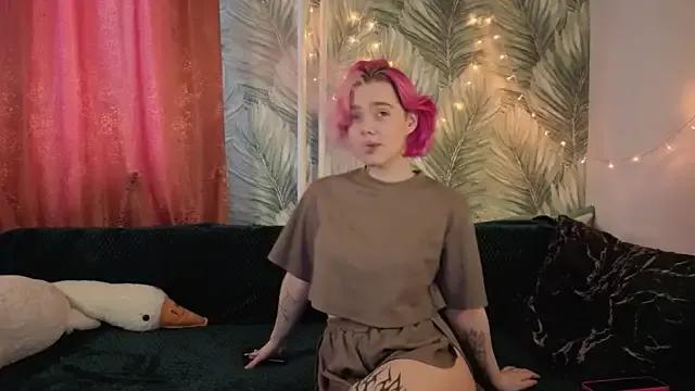 Florenc_Emily from StripChat is Freechat