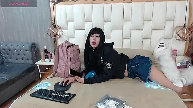 Foxxy_Doll from StripChat