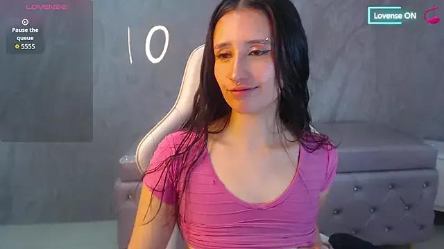 Francesca_a from StripChat is Freechat