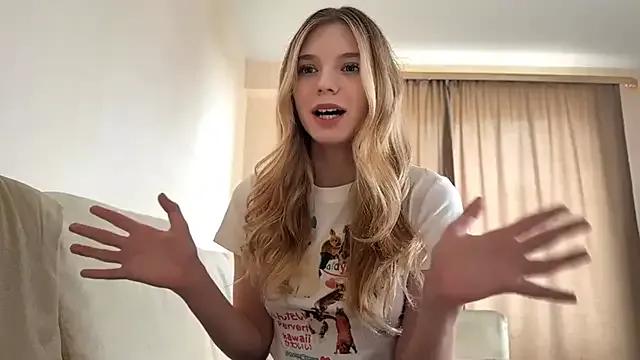 FruityXo from StripChat