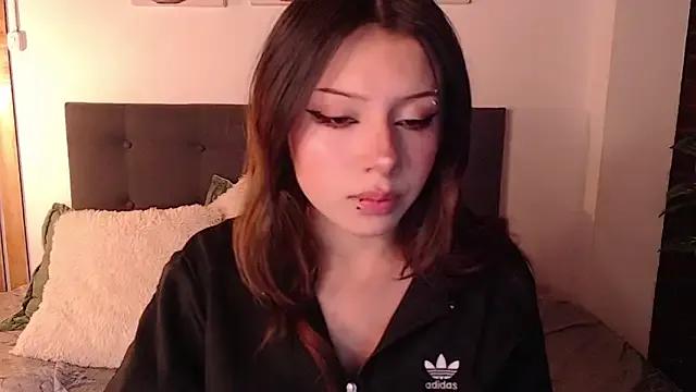 fyreandfox_ from StripChat is Freechat