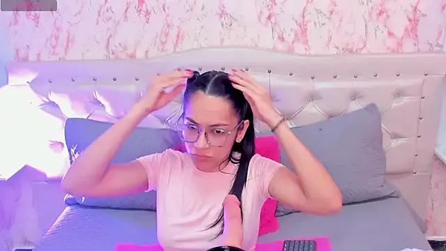 GabbieSkinny from StripChat is Freechat