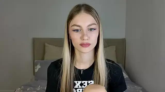 Try girls webcam shows. Sweet cute Free Performers.