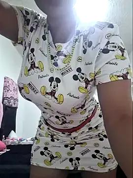 gatadeojosclaros from StripChat