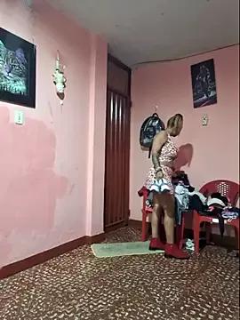 gatadeojosclaros from StripChat