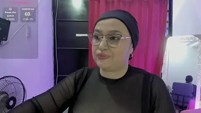 Gia_Nahomi from StripChat