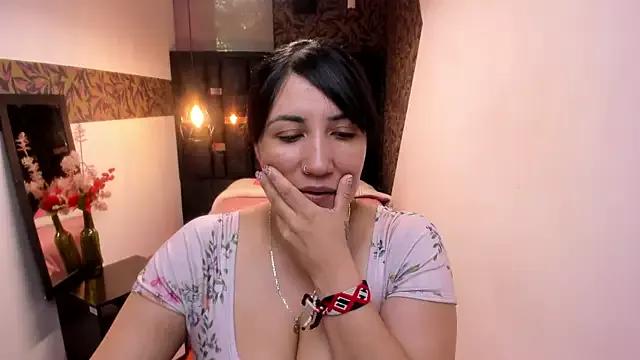 GiaFox_ from StripChat