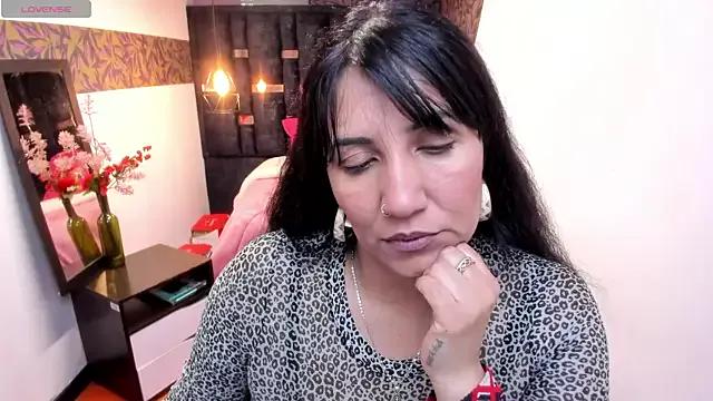 GiaFox_ from StripChat